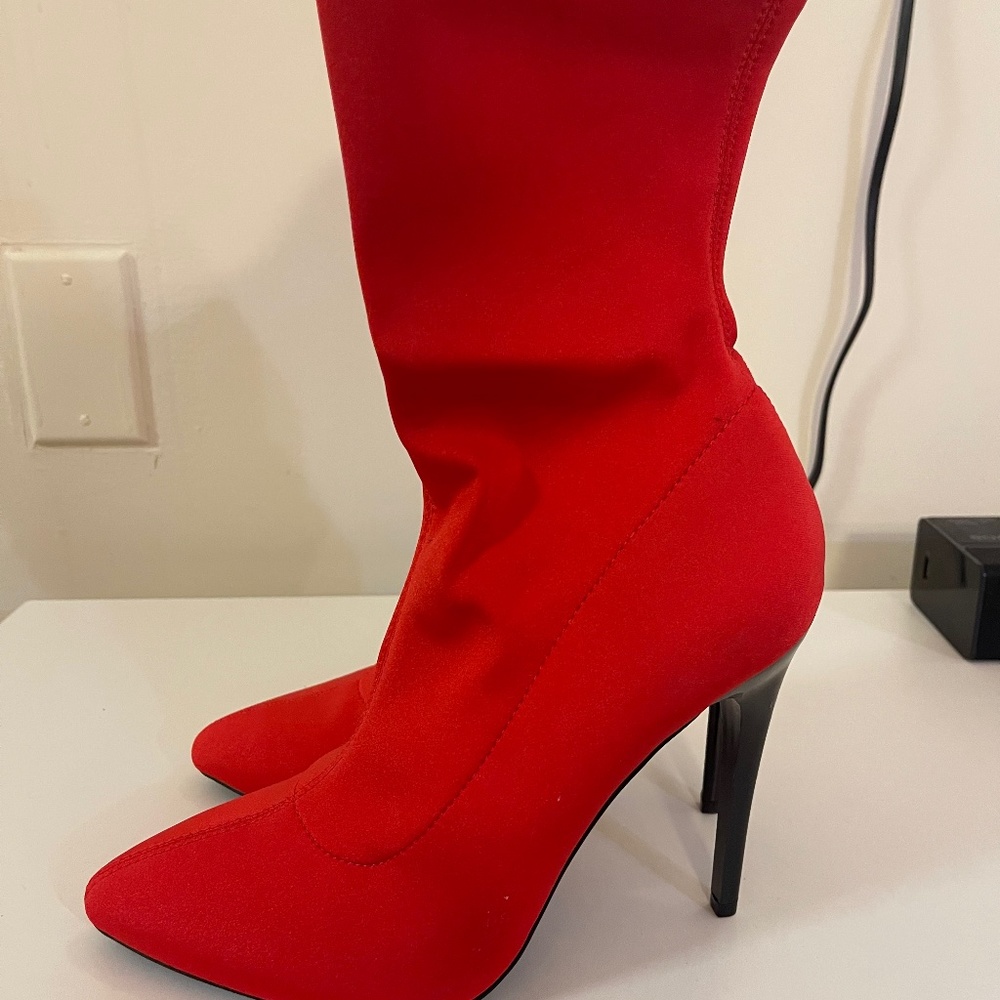 Brand New Red & Black Stiletto